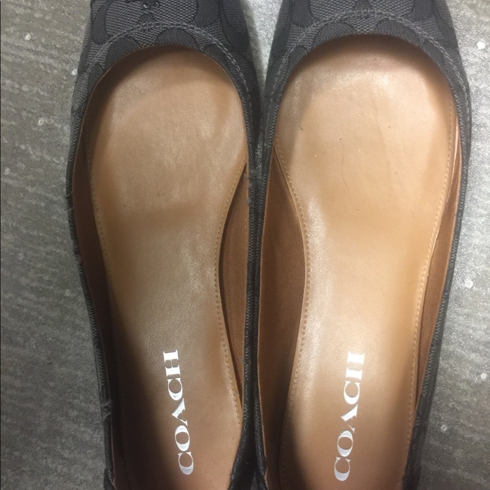 Signature coach flats 9